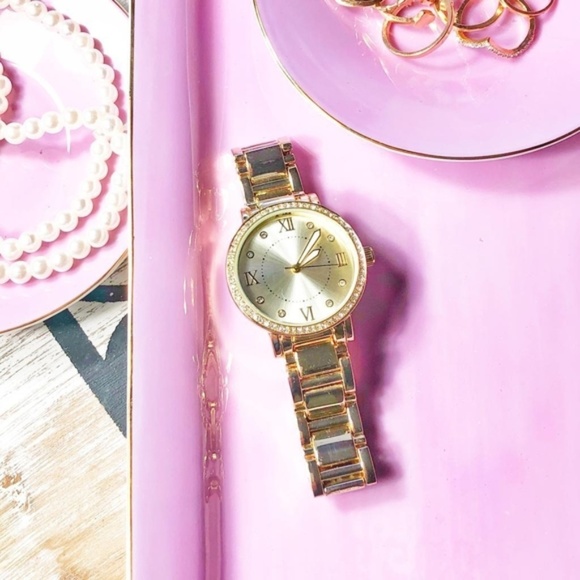 Alquimia Accessories - STAINLESS STEEL GOLD PAVE WATCH